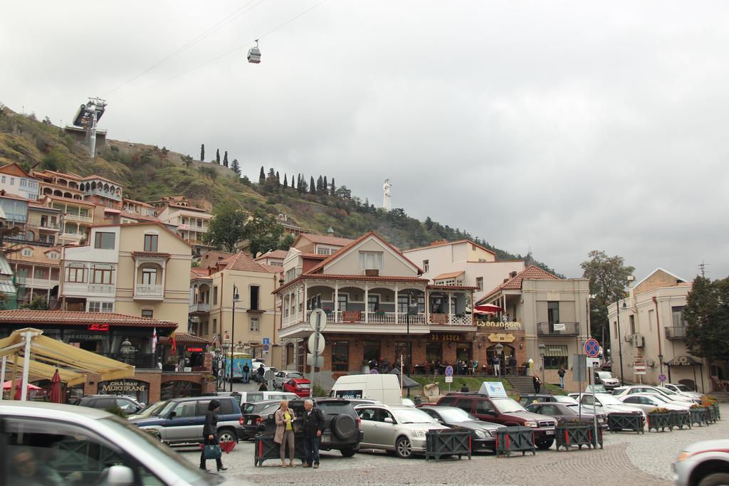 Lilika Apartments On Meskhishvili Tbilisi Rom bilde