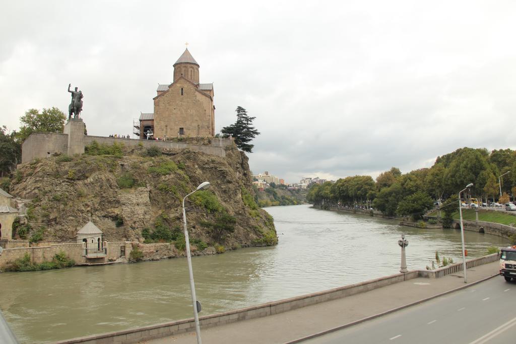 Lilika Apartments On Meskhishvili Tbilisi Rom bilde